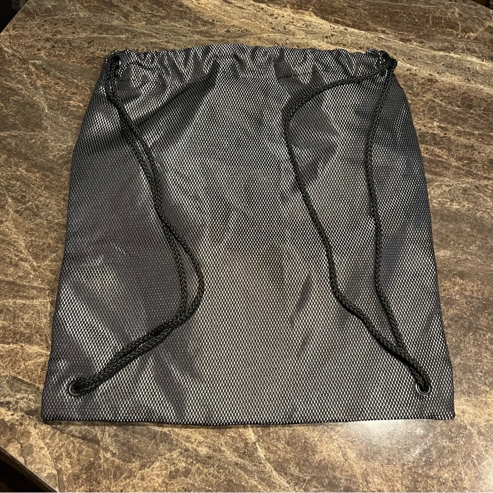 Victoria's Secret Black and Pink Drawstring Bag